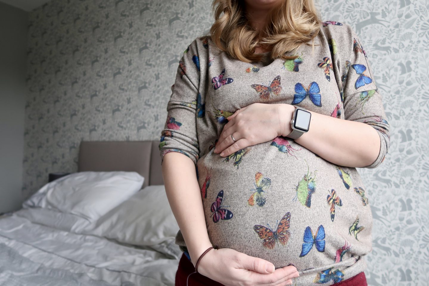 Visiting A Chiropractor While Pregnant | 24 week bump https://oddhogg.com