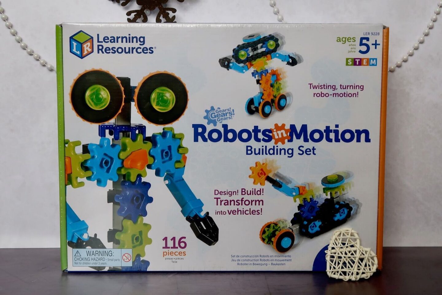 A Robots In Motion gears building set